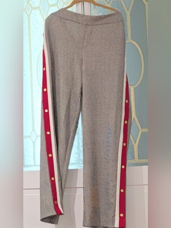 IMAN Pants - Iman Black & White Houndstooth Snap-Trim Joggers with Red Accents
